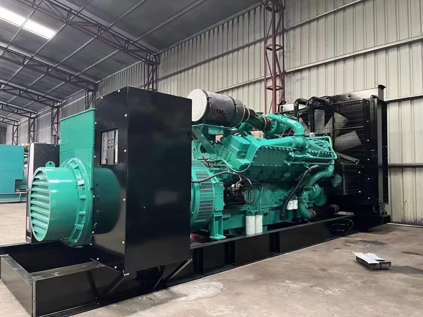 阳西如何降低 800kW 柴油发电机输出电流的波动？